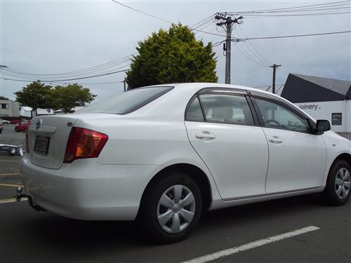 TOYOTA COROLLA SALOON 2000-2007